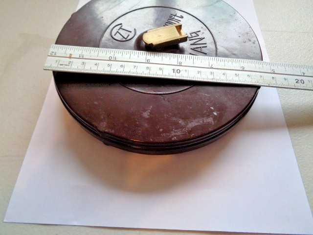 Vintage Zhejiang 30Metre x 100 feet Bakelite Surveyors Tape Measure