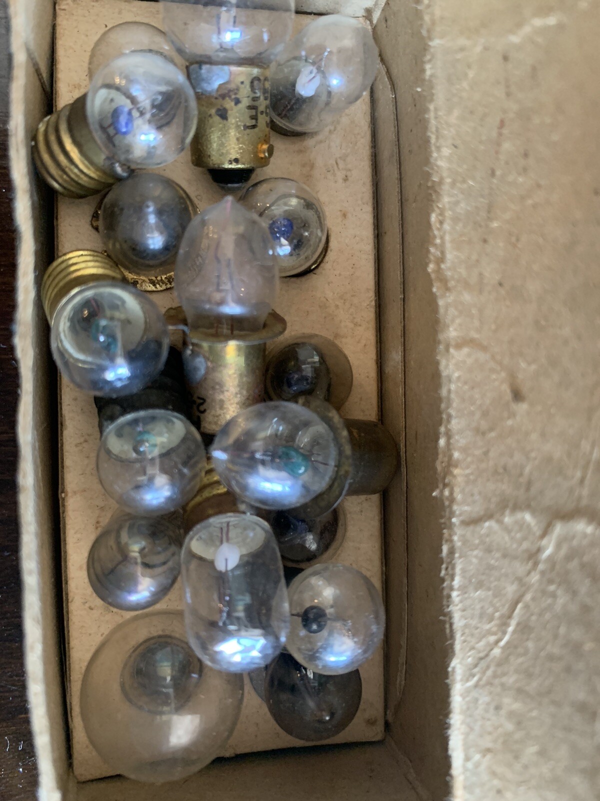 Vintage Flashlight Gold / Brass Color w lightbulbs