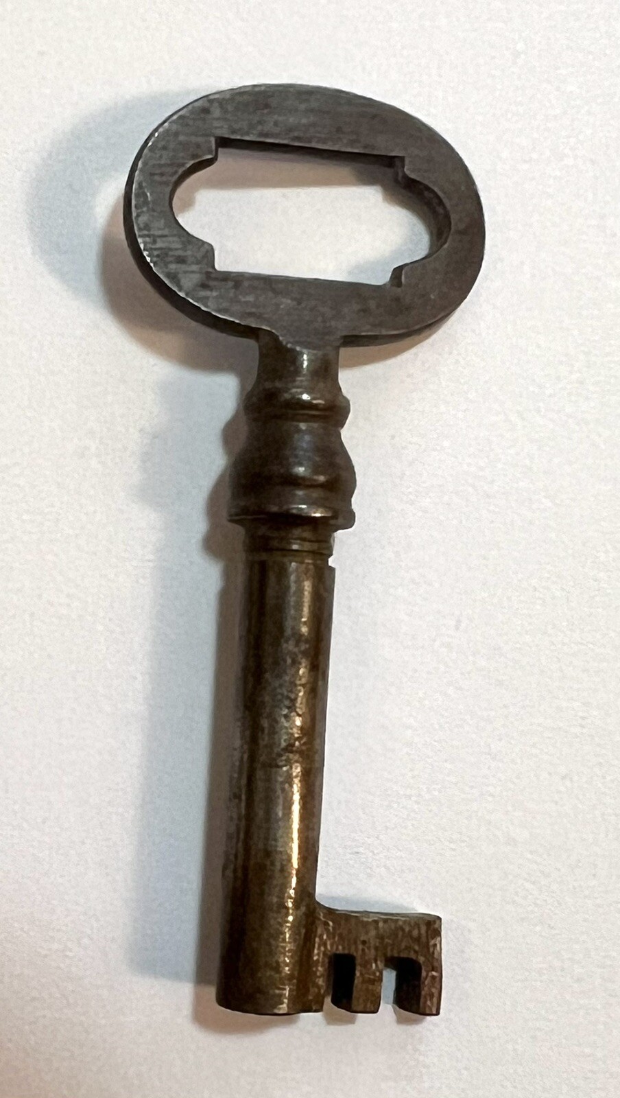 Antique Vintage Genuine Cast Iron Open Barrel Skeleton Key