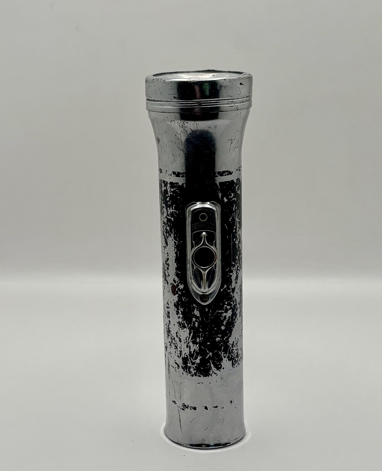 Vintage 1940’s Eveready Flashlight Black Painted Metal Case 5.5 Inch Working