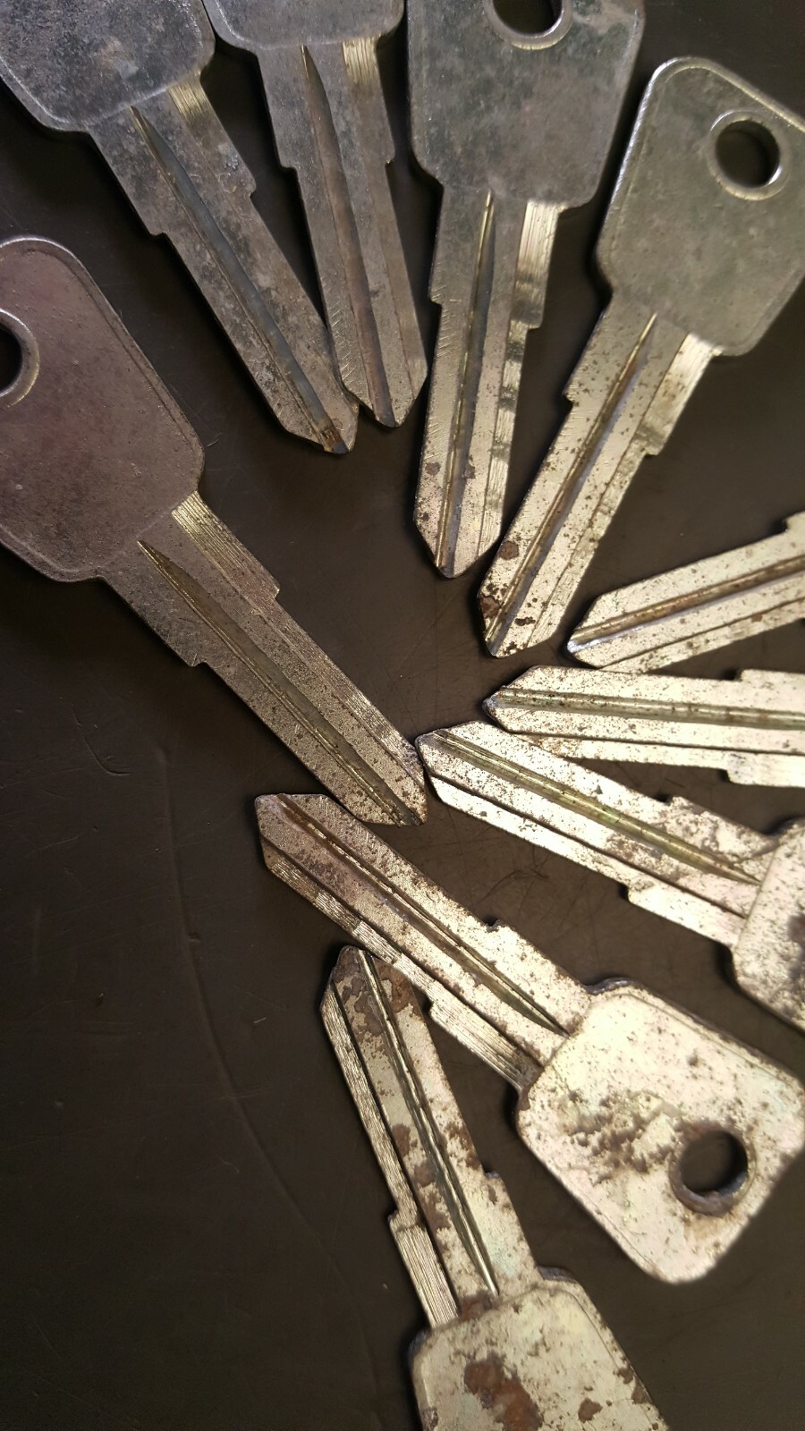 Lot of 10 Vintage Key Blanks YS-1 XL Curtis Ind. EastLake – Key Length 2-3/16″