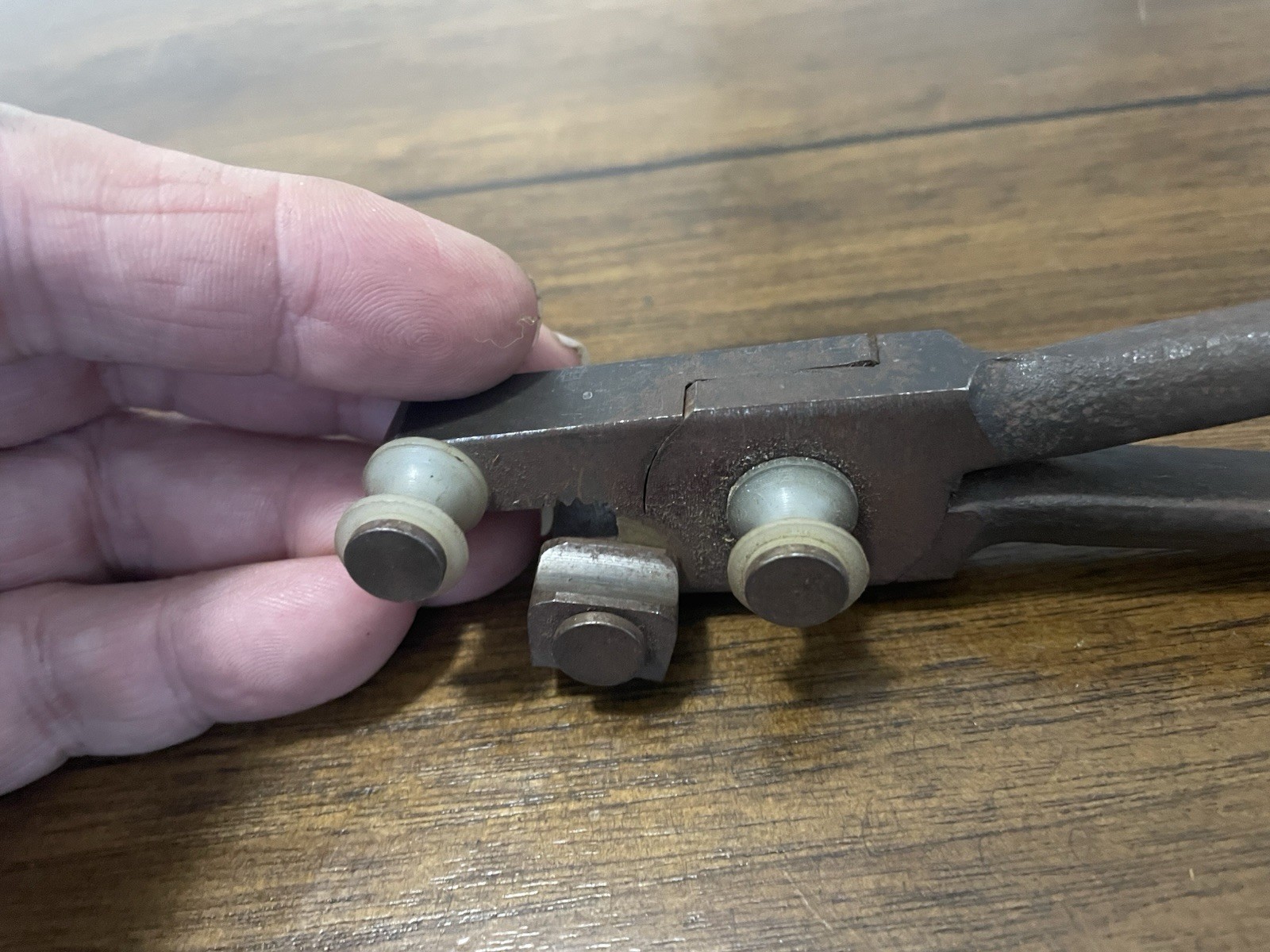 RARE VINTAGE UTICA TOOLS 1300-8 GAS BURNER PLIERS – Tube Bender? USA. HELP-READ