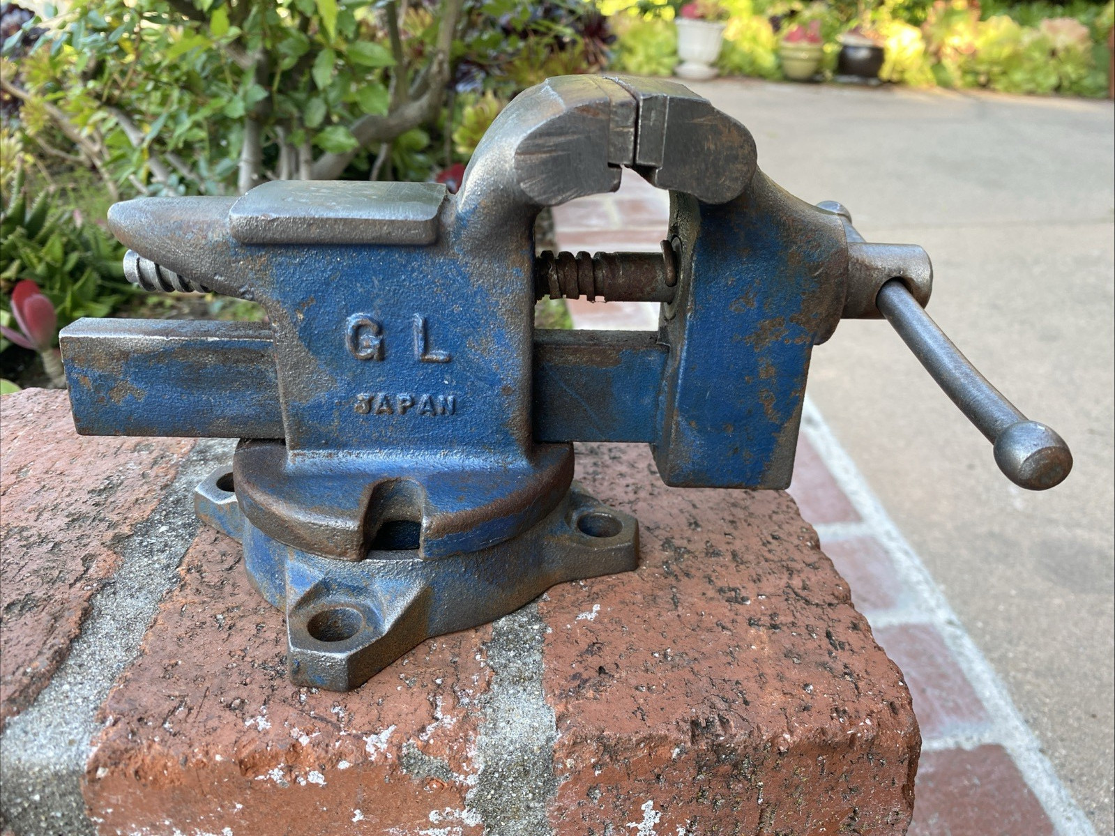 Vintage GL Japan 3” Swivel Bench Vise
