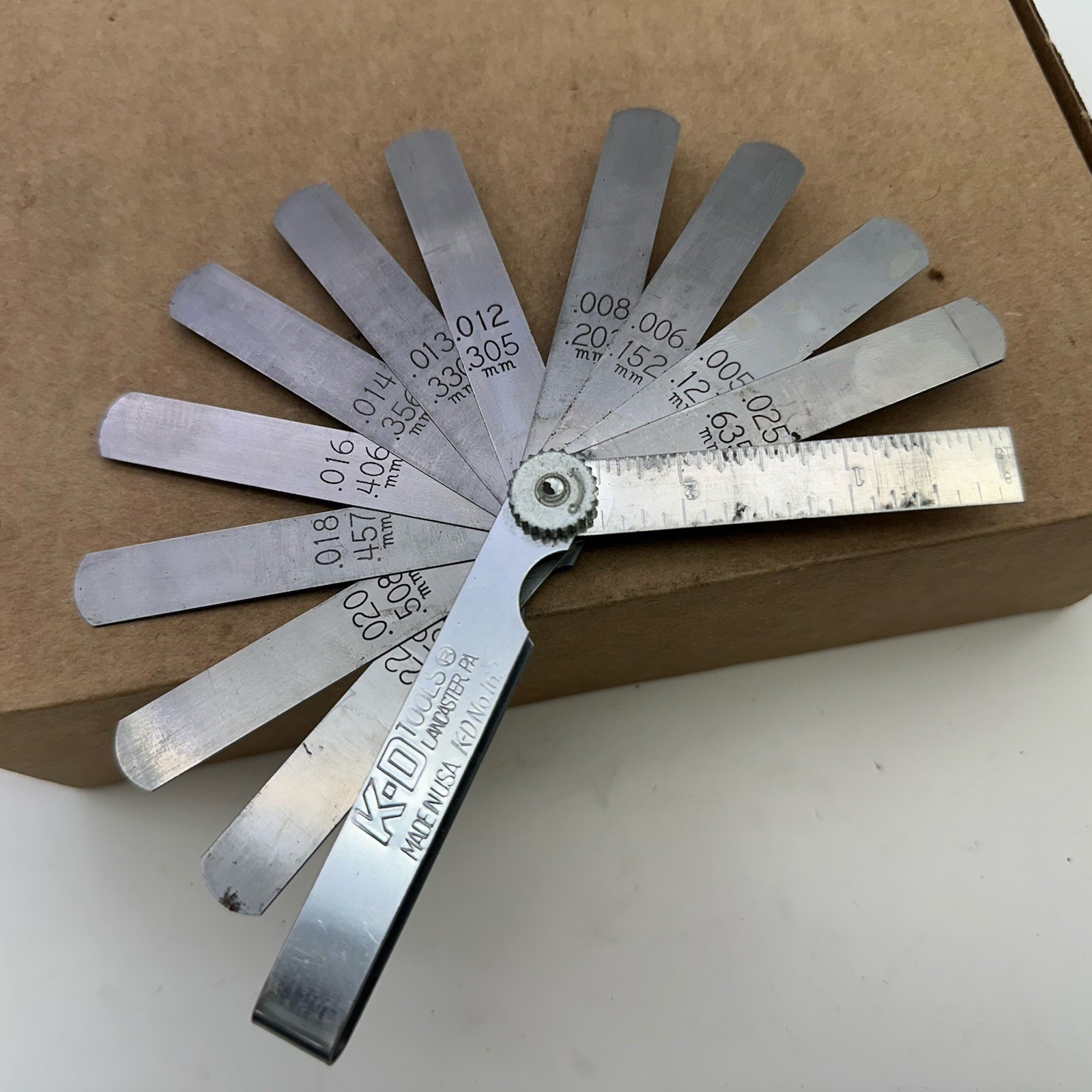VINTAGE K-D TOOLS NO. 162 BLADE FEELER GAUGE WITH RULER MADE IN USA Nice Shape