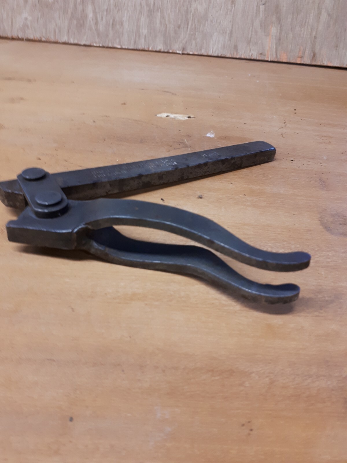 Vintage Vauxhall/ Bedford valve spring decompressor tool
