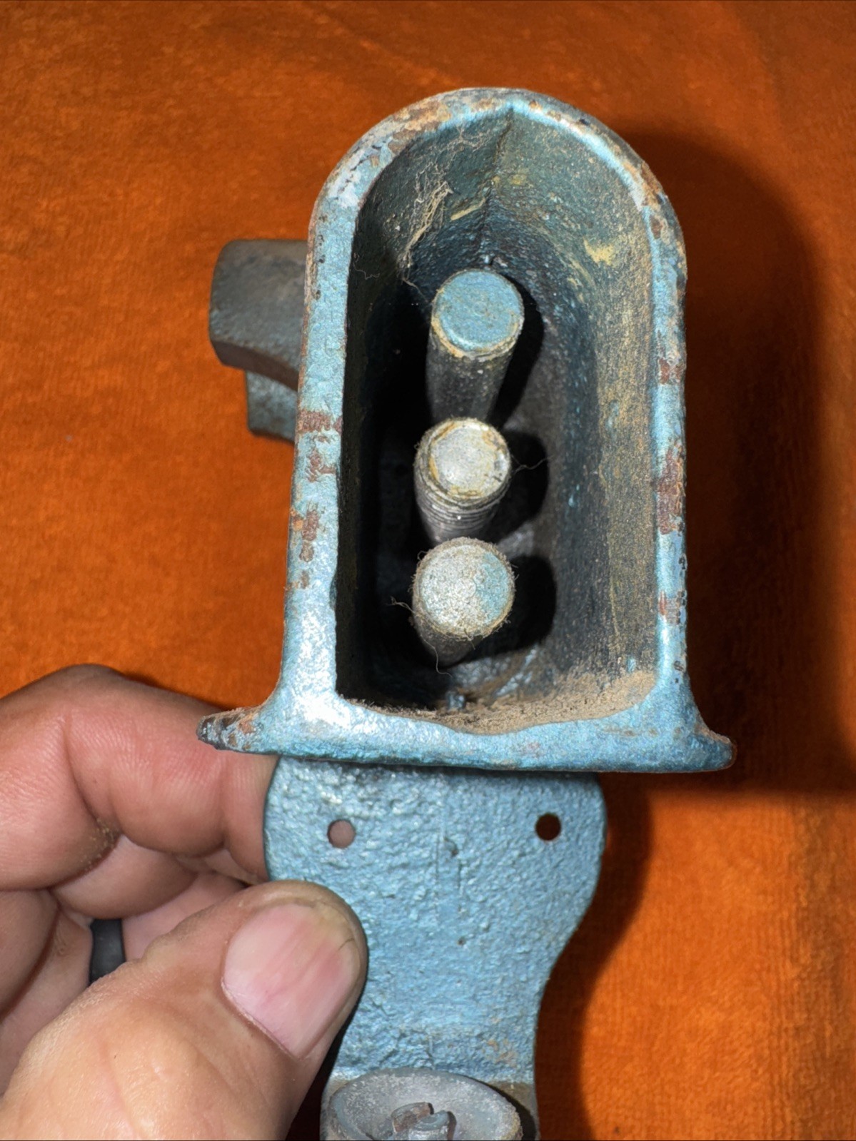 VINTAGE MINI GLOBEMASTER 60550 BENCH TABLE VISE. (B13)