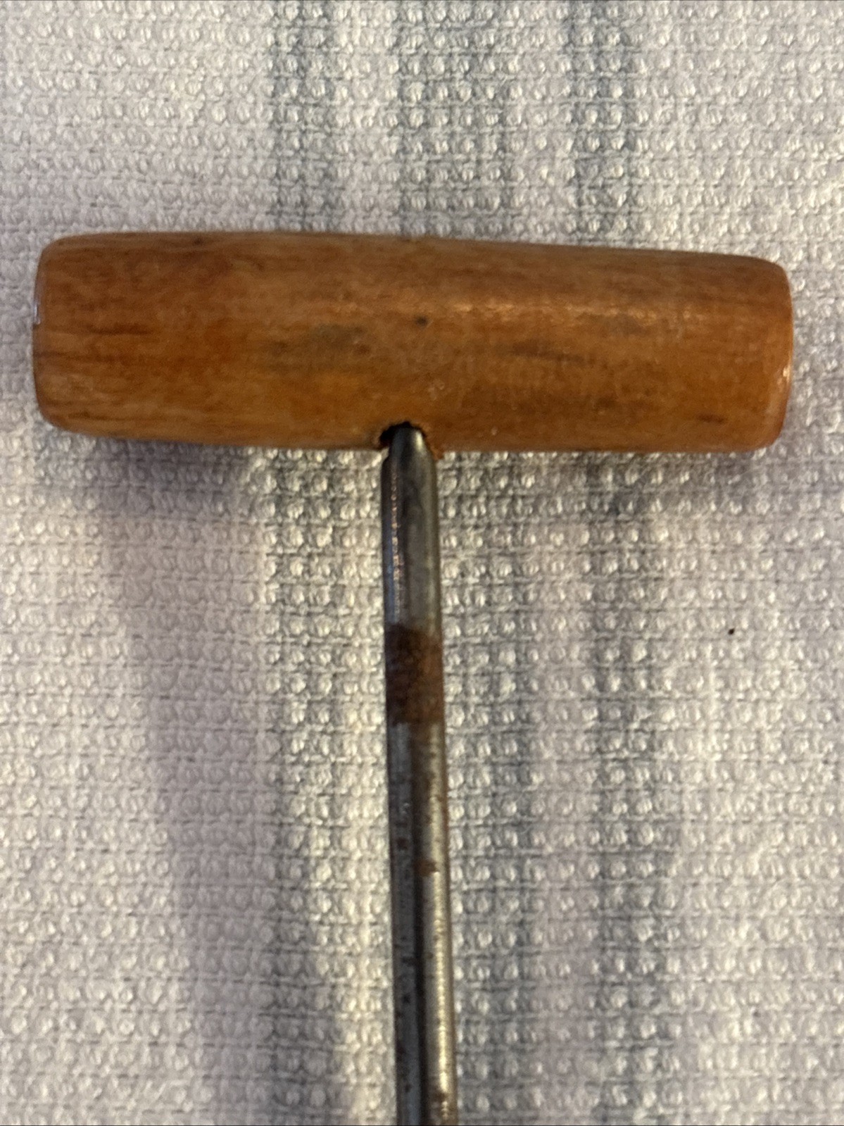 Gimlet Tool Hole Drill Screw Starter Auger Wood T- Handle 4 1/2″ Bore 1/4″ diam