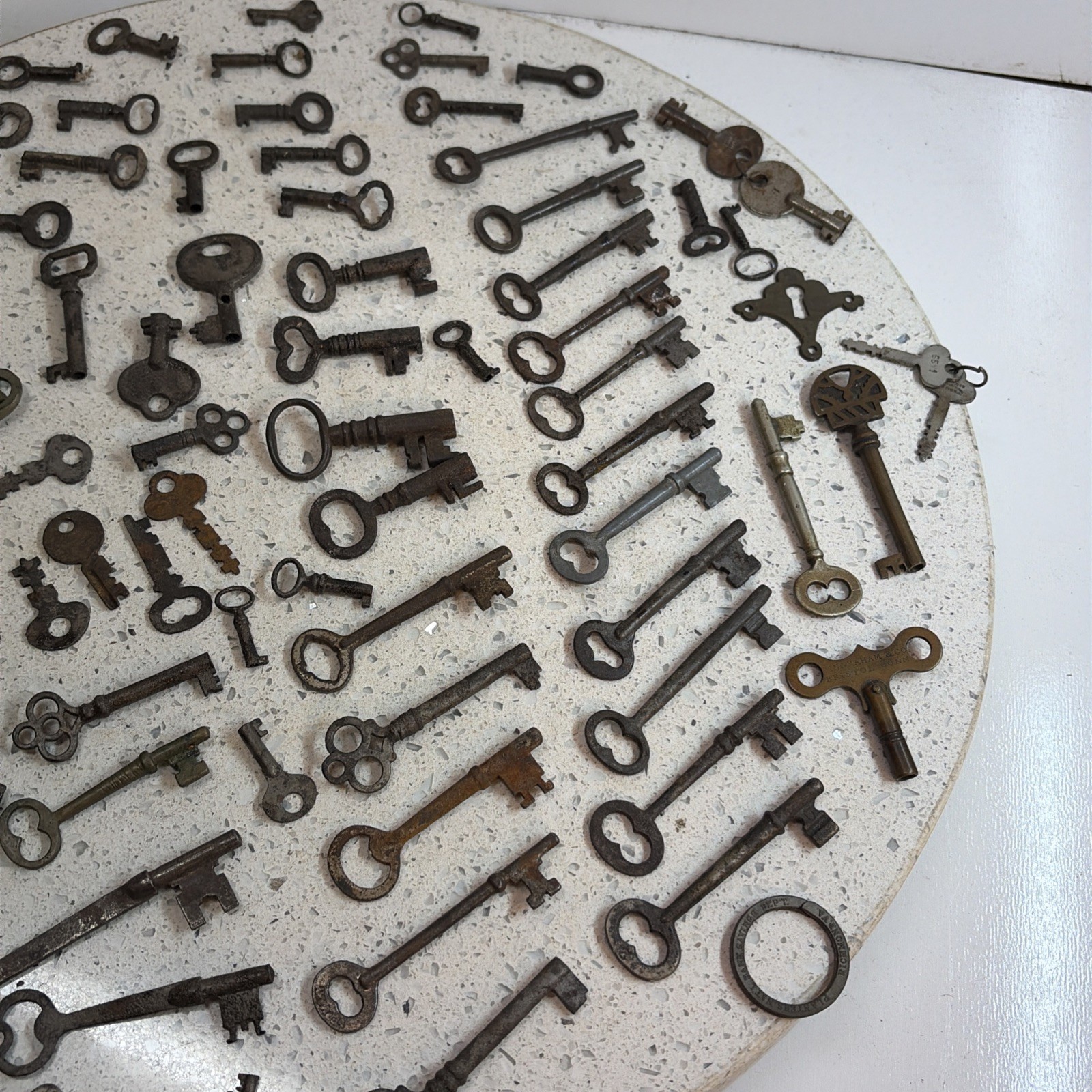 Huge Lot Of Vintage Skeleton Keys & Other Keys. See Pics!