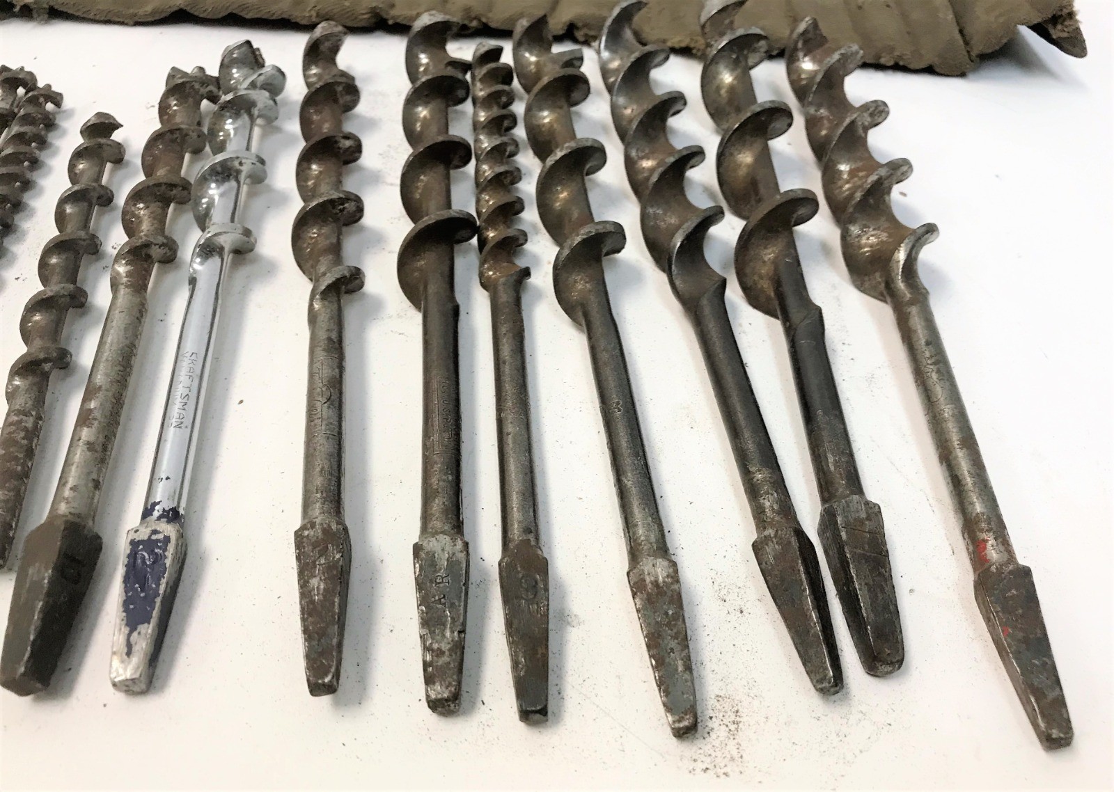 Vintage Russel Jennings 15PC Auger Bits Set No. 100 With Storage Pouch.