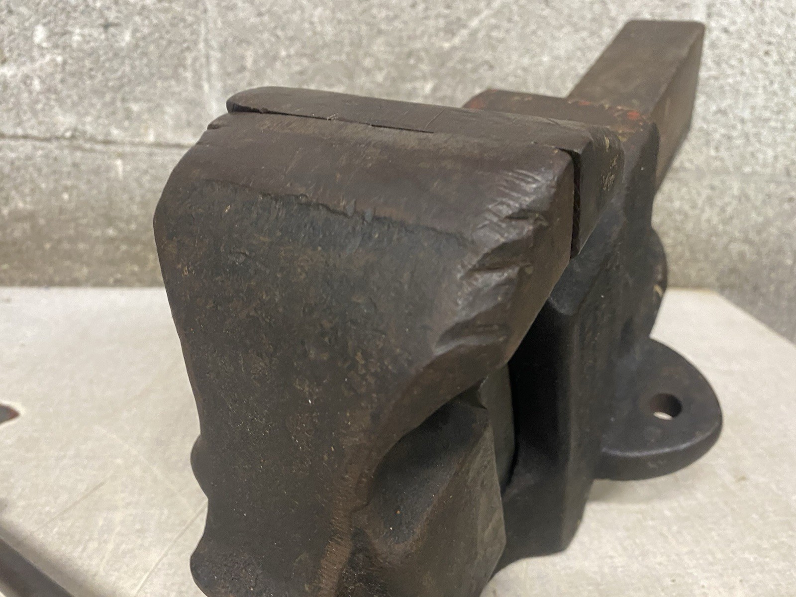 VINTAGE ATHOL 614 MACHINIST VISE CAST IRON, ATHOL MASS USA