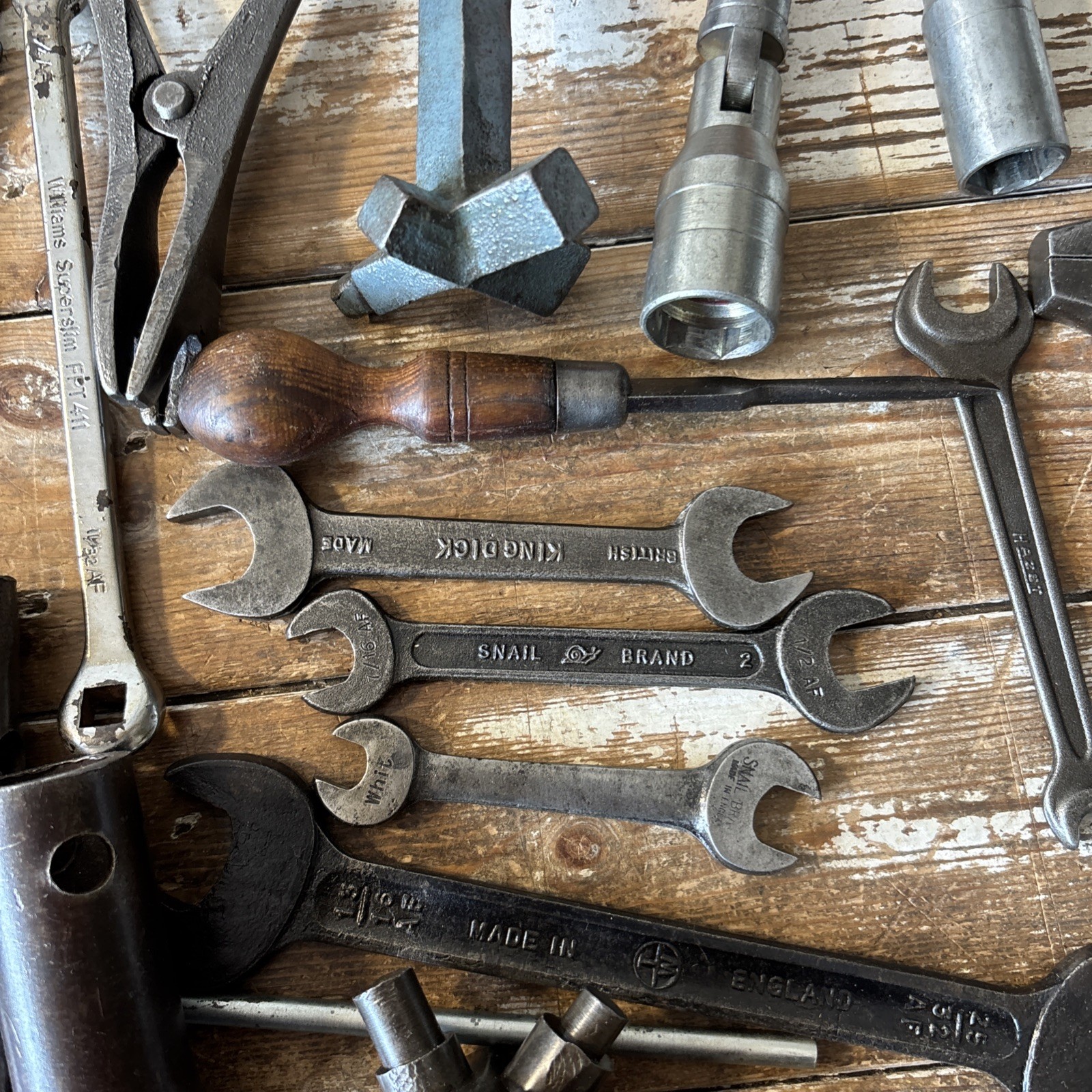JOBLOT OF VINTAGE CLASSIC CAR MOTORCYCLE GARAGE TOOLS