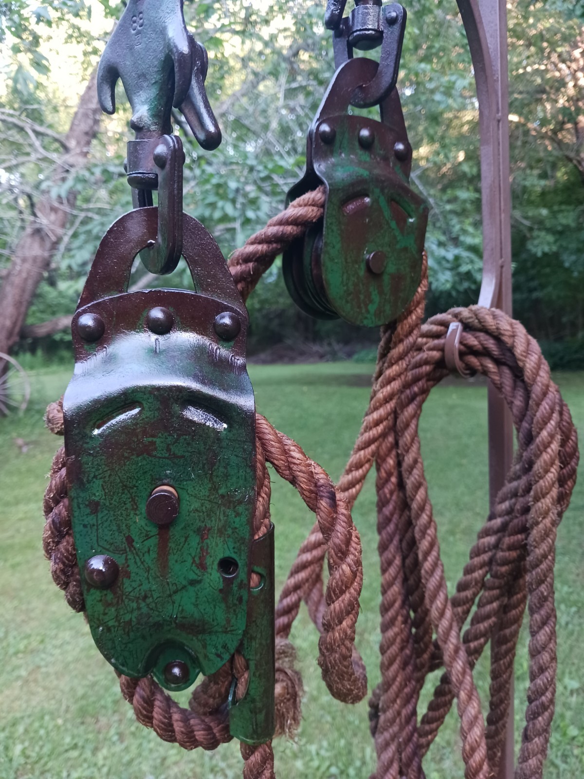 Vtg Cast Iron Double Block +Tackle Pulley System 20′ Rope Farmhouse Hoist Patina
