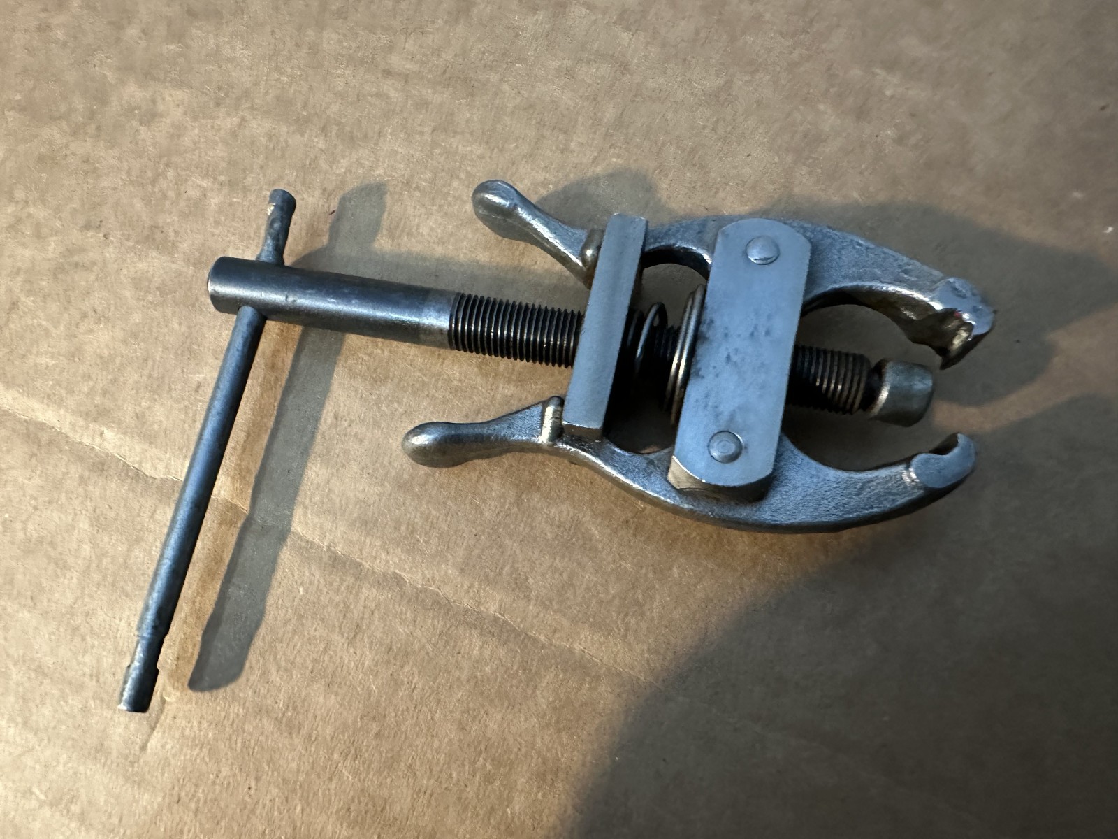 BONNEY TOOLS P-335 BATTERY TERMINAL 2 JAW PULLER USA