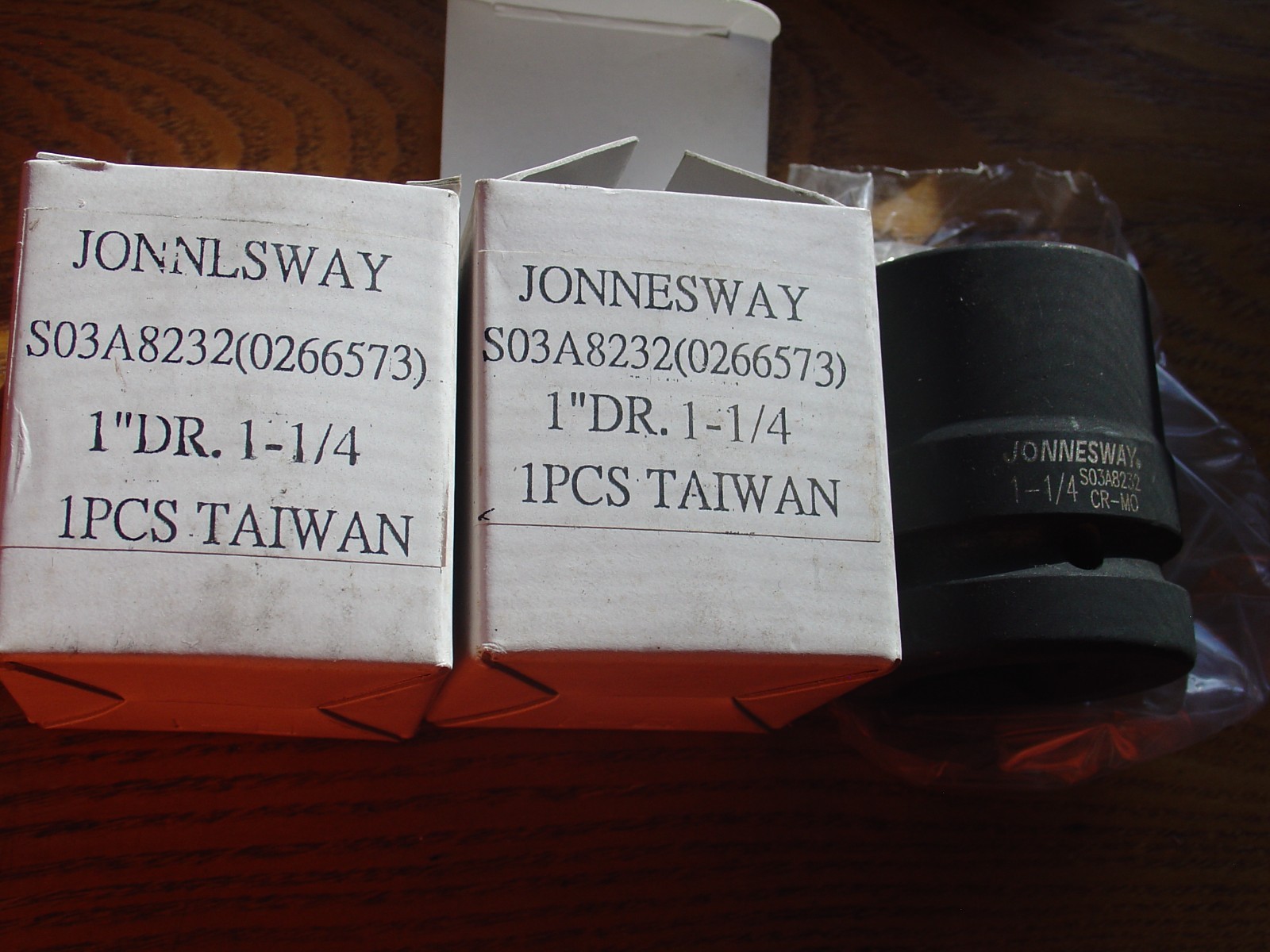 New Socket Tool Lot of 2 Jonnesway 1″ Driver 1 1/4″ S03A8232 CR-MO
