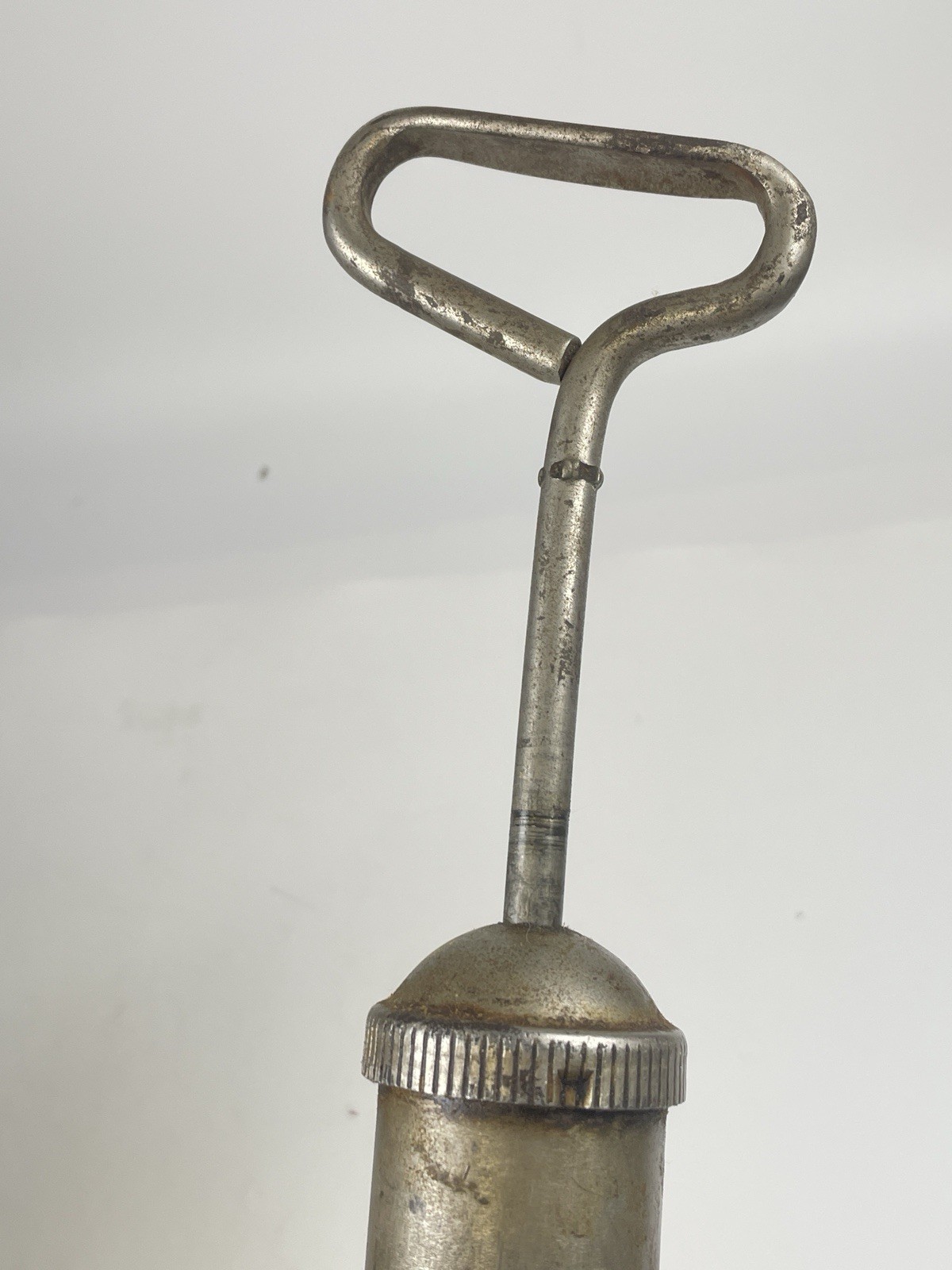 Vintage Alemite Hydraulic Grease Gun Stewart Warner Model 6556 Tool Chicago 18″