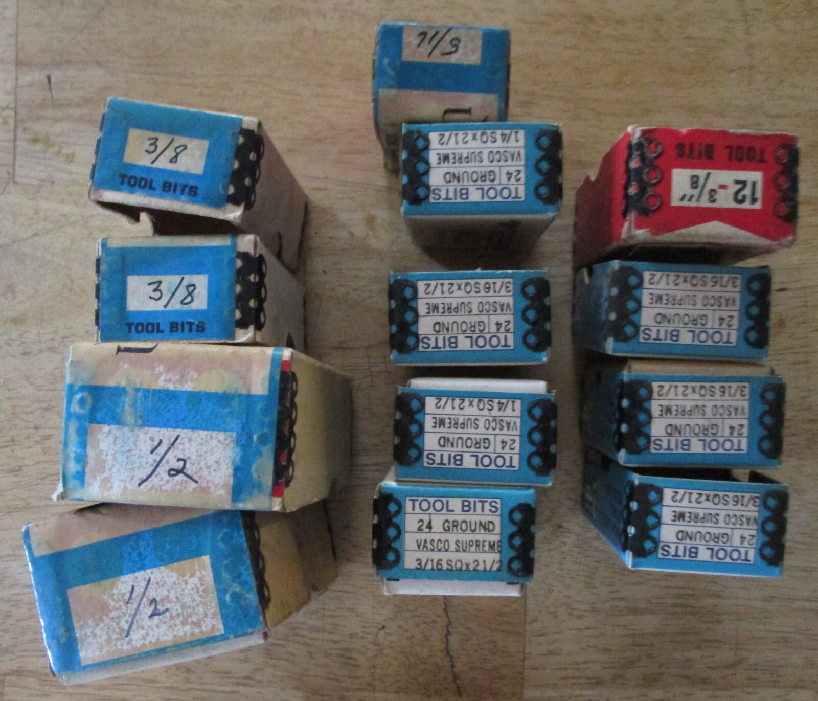 LOT OF 13-VTG. EMPTY TELEDYNE VASCO & UDDEHOLM TOOL BIT BOXES AND LIDS