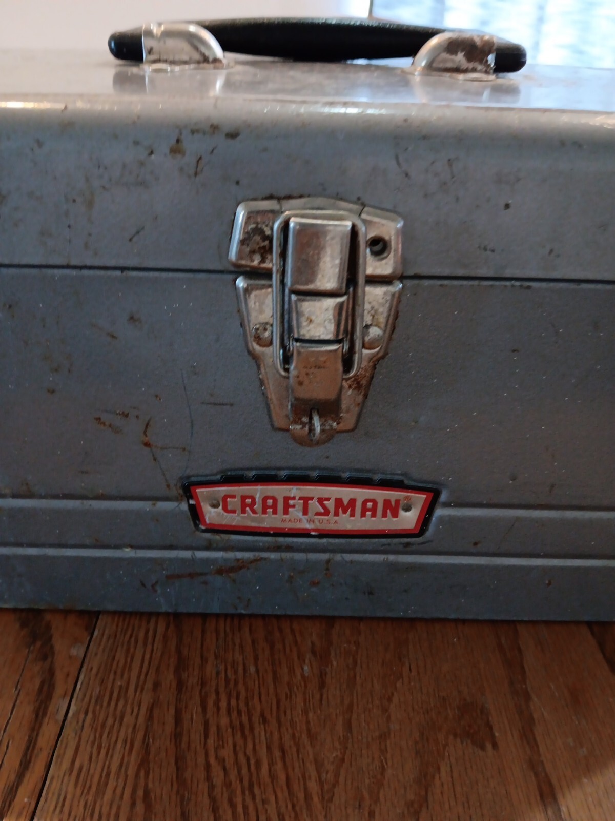 VINTAGE CRAFTSMAN CROWN LOGO METAL TOOL BOX WITH TRAY 17” X 7”X 7-1/2”# 65013