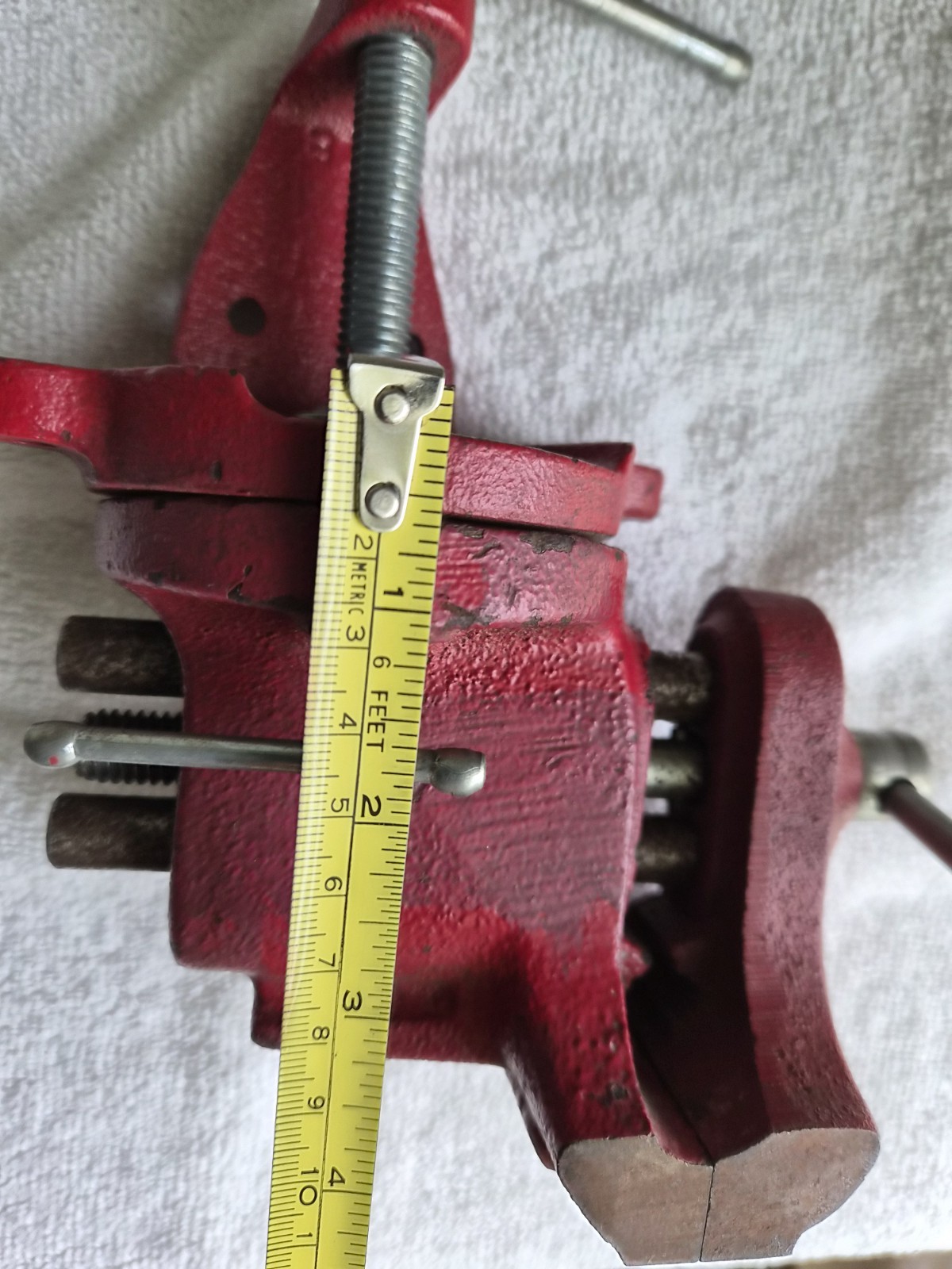 Columbian 3″ Bench Vice No. 153-2 Swivel Red Vintage – Good Working Condition