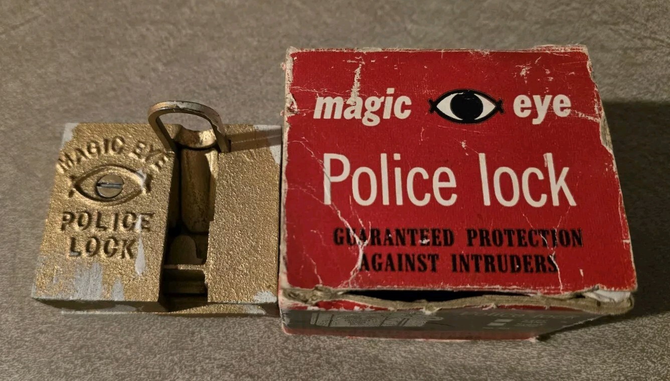 Vintage Magic Eye Police Door Lock W/Box – No Keys…..Free Shipping!
