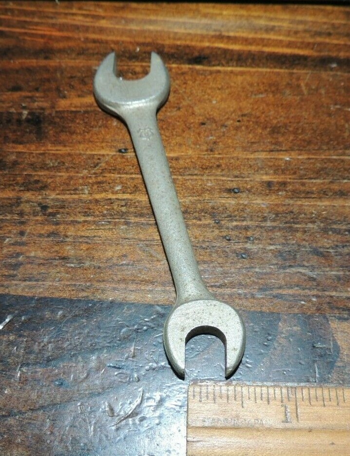 VINTAGE 3/8″ x 7/16″ VLCHEK WRENCH PART OF GM Chevy Auto Tool Kit 1946-1954 ???