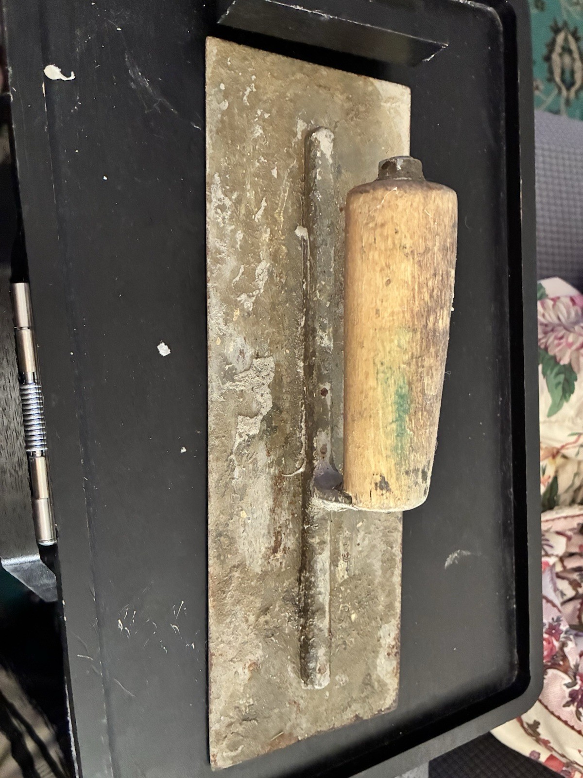 vintage WOOD HANDLED MASONRY TROWEL ~ 12 Inches