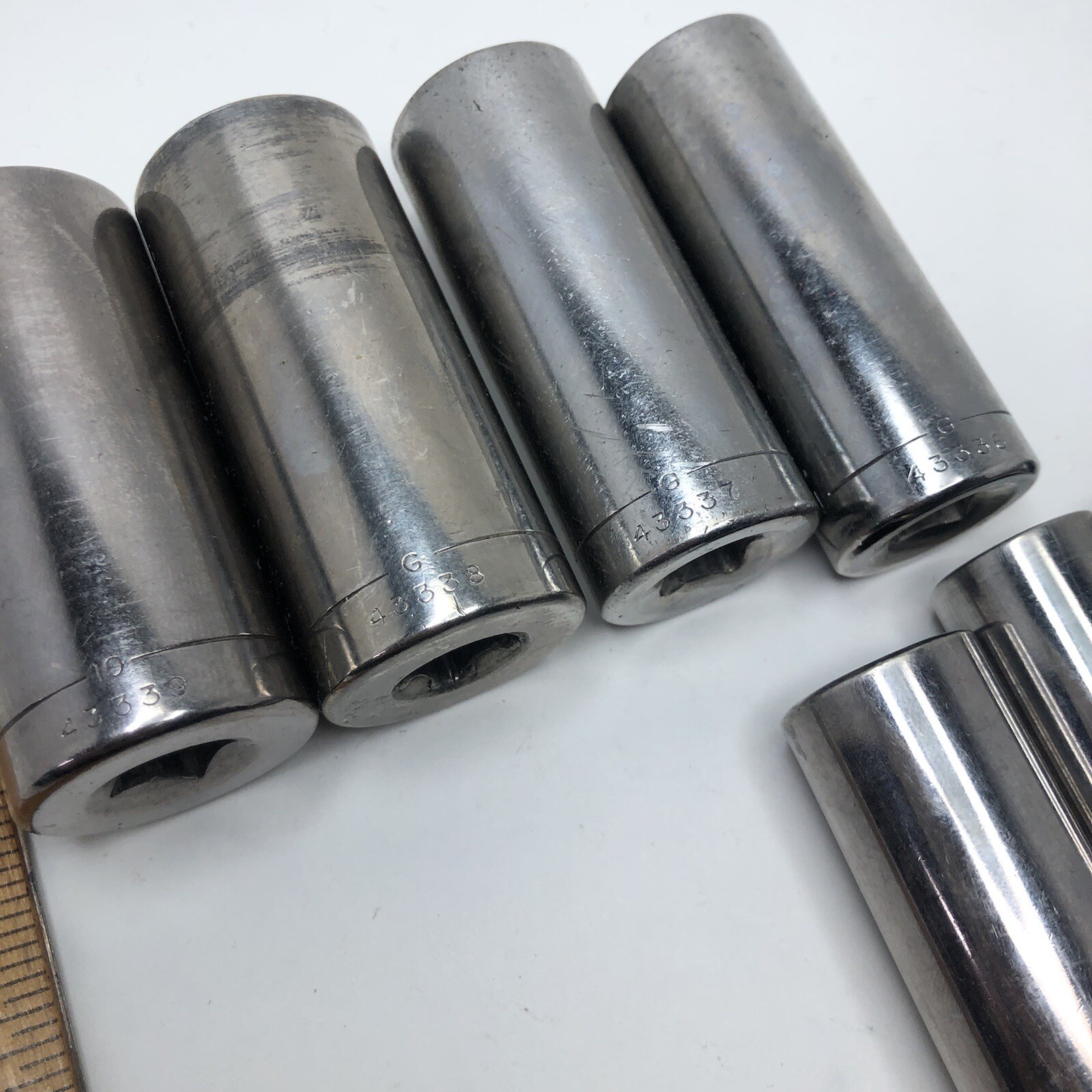 9-Pcs Craftsman USA 3/8″ Drive Deep Well Wrench Socket Set 3/8 – 7/8 SAE 6-Point