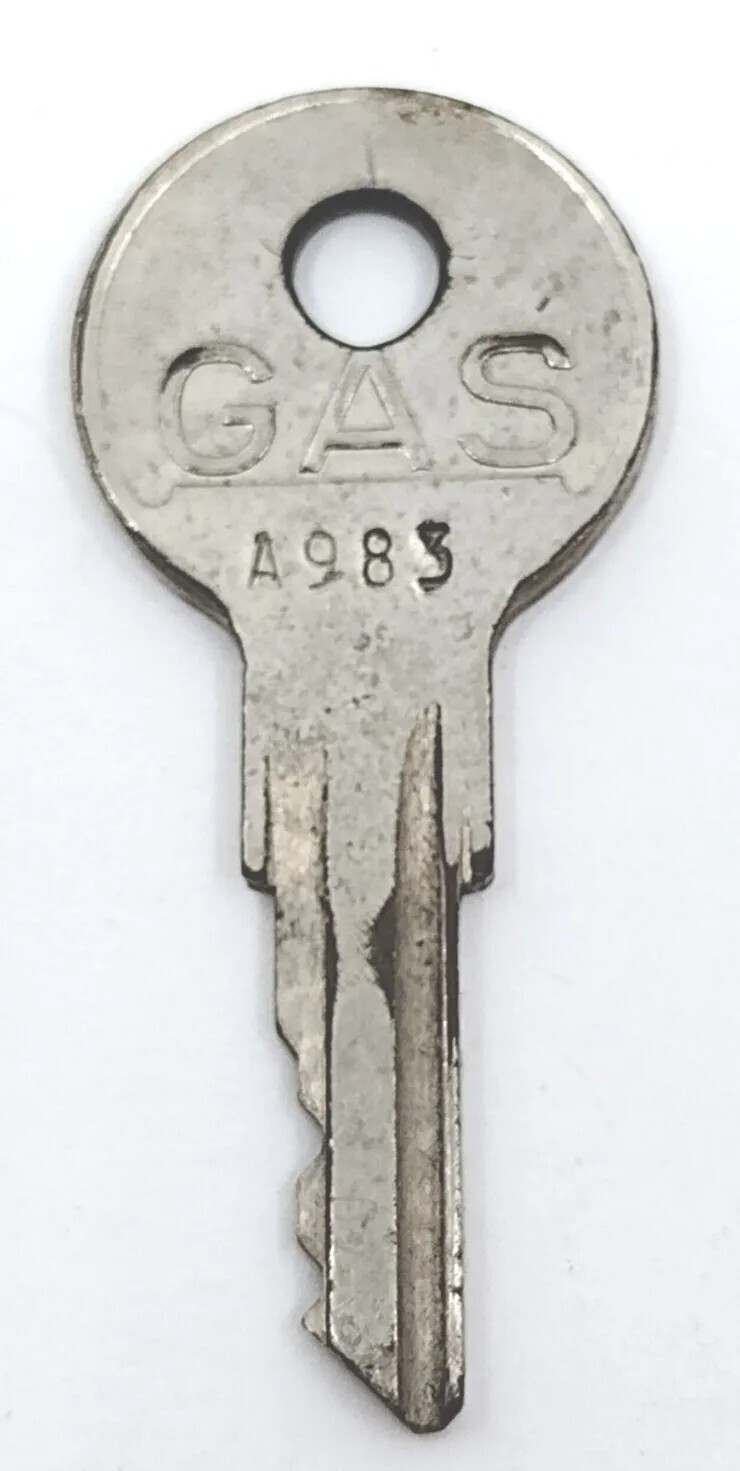 Vintage Key GAS A983 BRIGGS STRATTON Appx 1-7/8″ Replacement Locks Steampunk