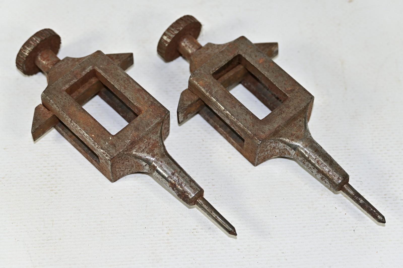 Substantial Pair of Steel Trammel Heads / Points with Pressure Bars 5” long