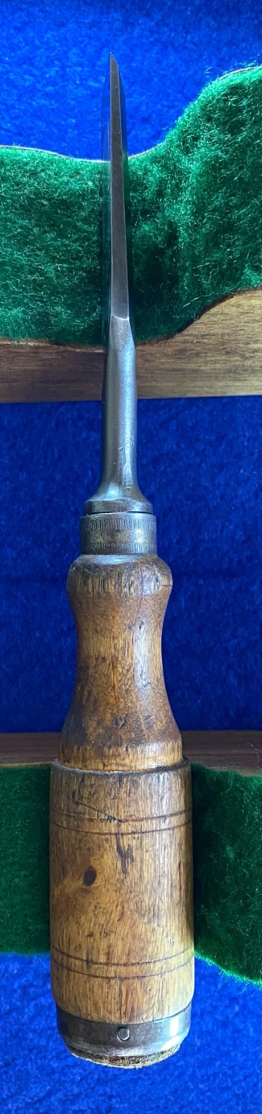 Used GENSCO Eskiltuna Steel Sweden 5/8″ Wood Chisel w/ Wood Handle: Sharpened