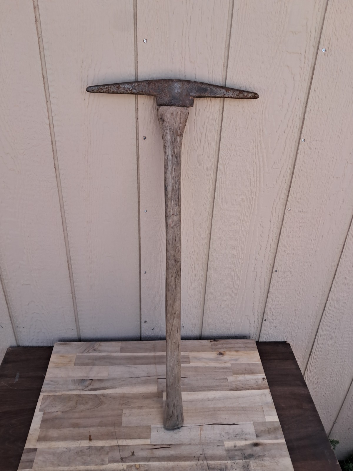 Vintage USA Made Mining Tool Pick Axe With 33″ Handle. Os