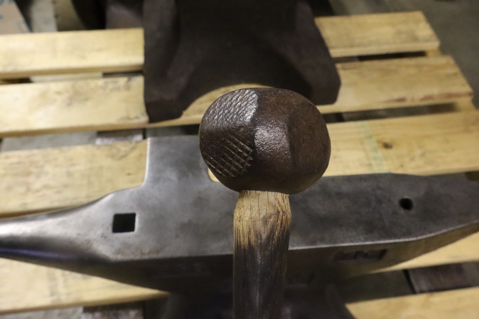 RARE VINTAGE HELLER BROS. CO. ? CATS HEAD FARRIERS HAMMER TURNING HEAD
