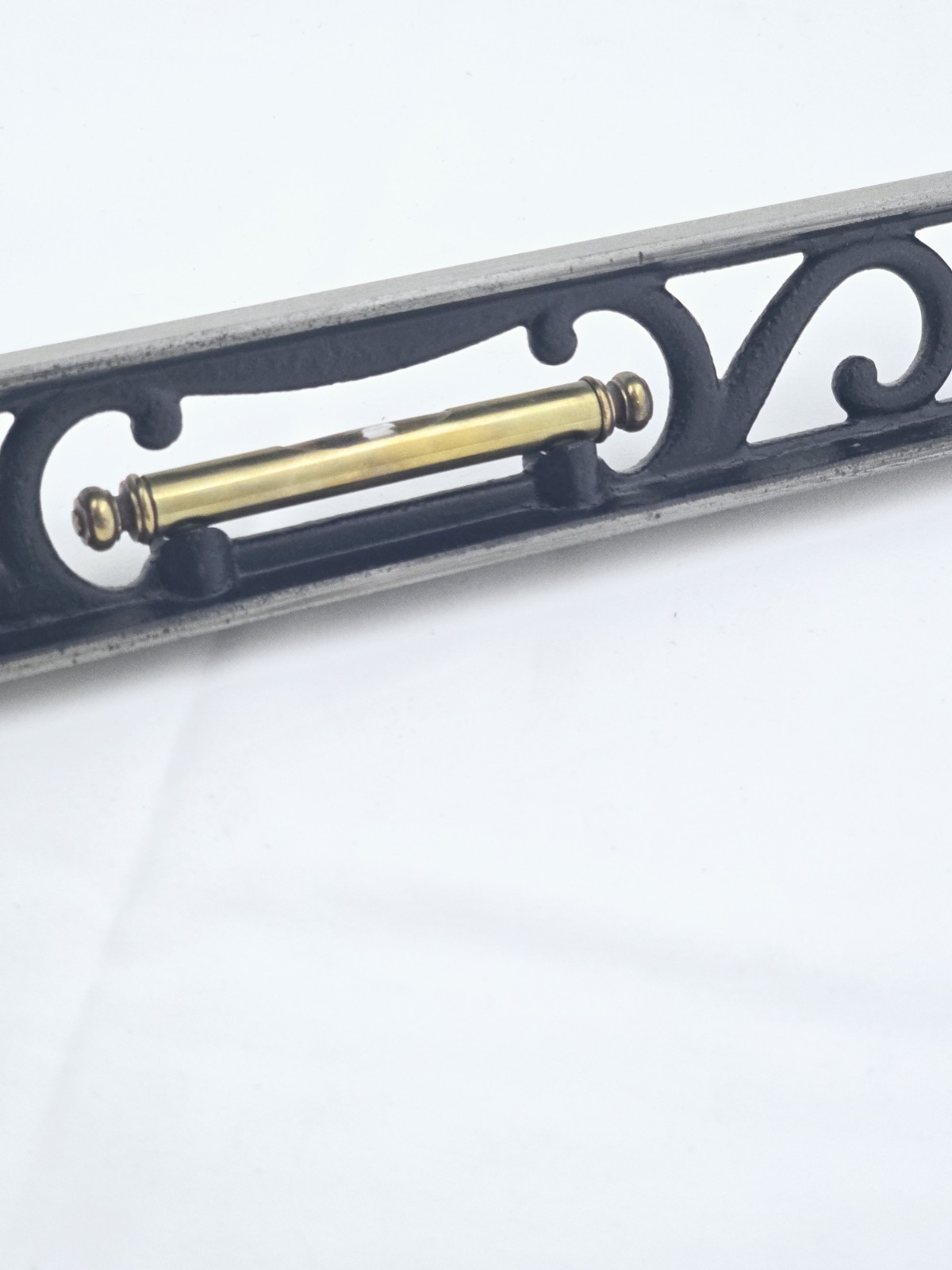 Antique Cast Iron Level 24″