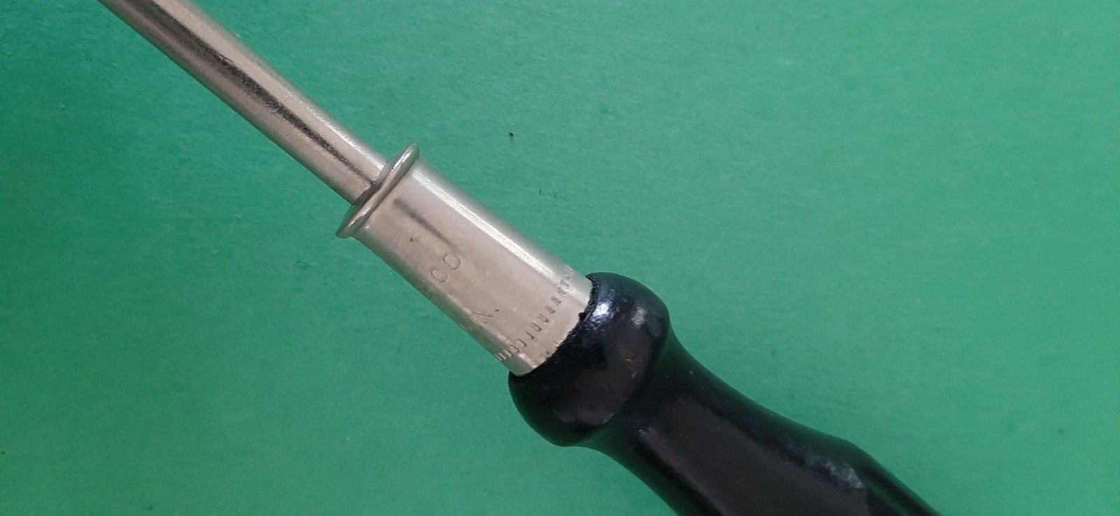 NOS Millers Falls no. 7777 6″ Black Wood Handle Slotted Flat Head Screwdriver 7A