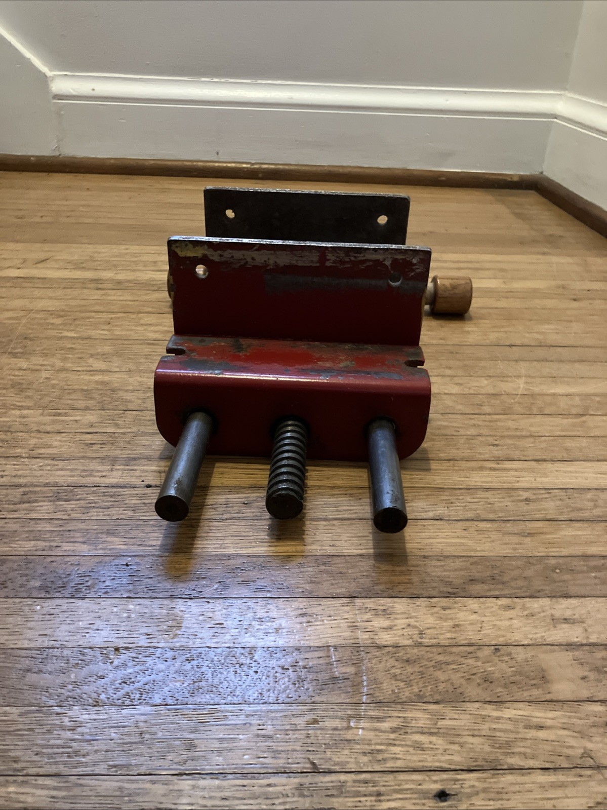 Vintage Columbian Woodcraft 6-C Woodworking Vise 6″ Jaws Under Bench USA