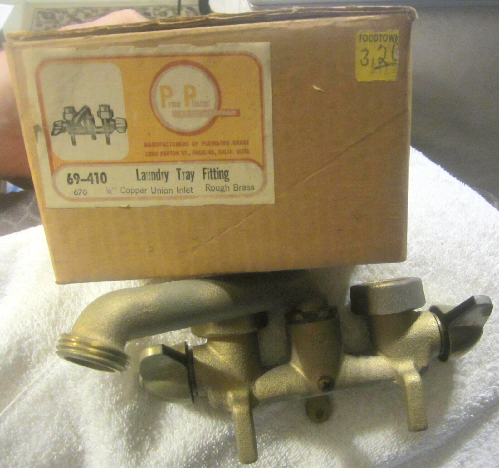 2-Handle 69-420, Laundry Tray water Faucet Solid yellow Brass Price Pfister vtg