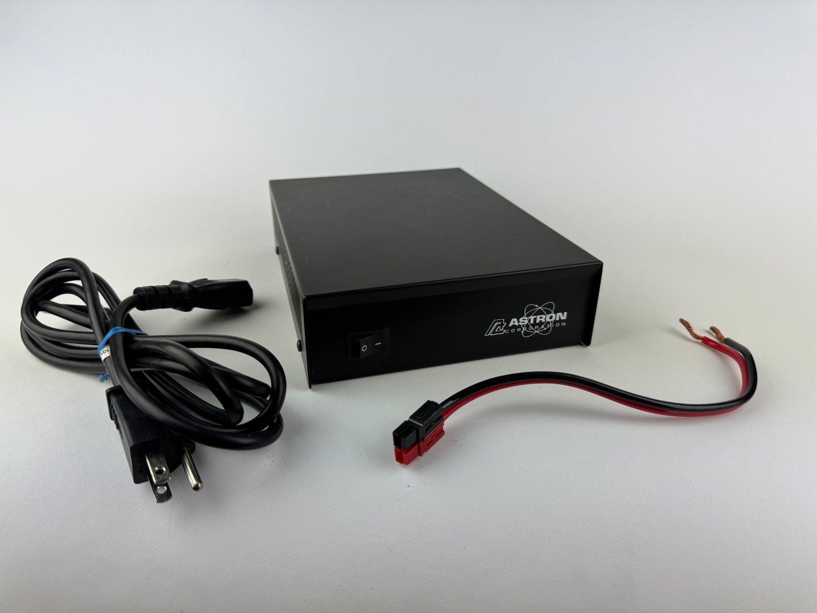 Astron SS-12 – 12 Amp Switching Power Supply Converter
