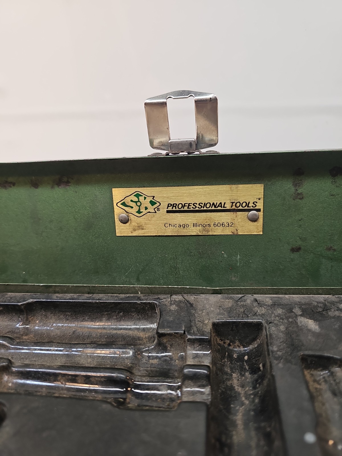 VTG S-K Tools 17″ Green Metal Socket Ratchet Storage empty box 2″