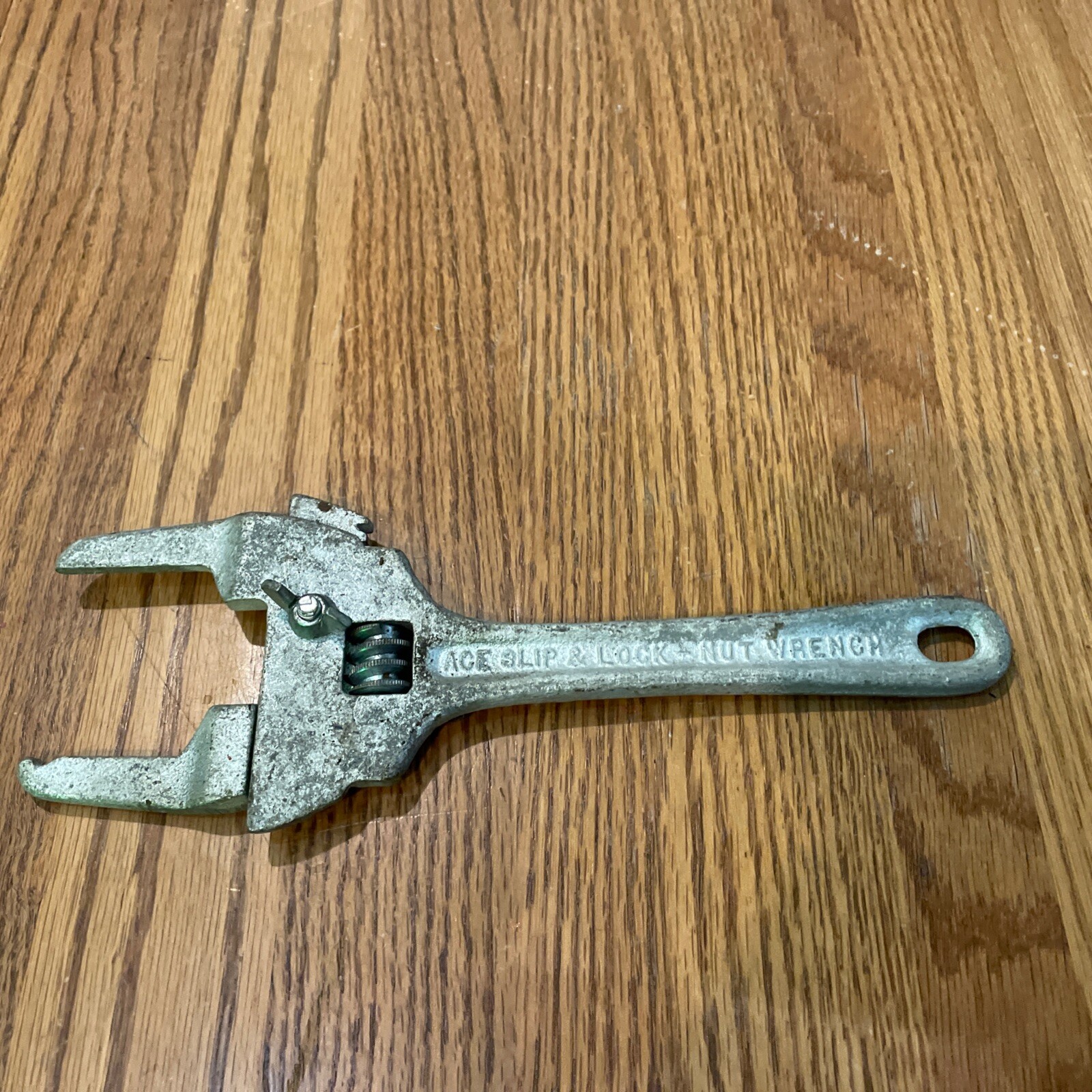 VINTAGE ACE SLIP & LOCK-NUT WRENCH, COVERS CO. BEDFORD O. USA NICE!