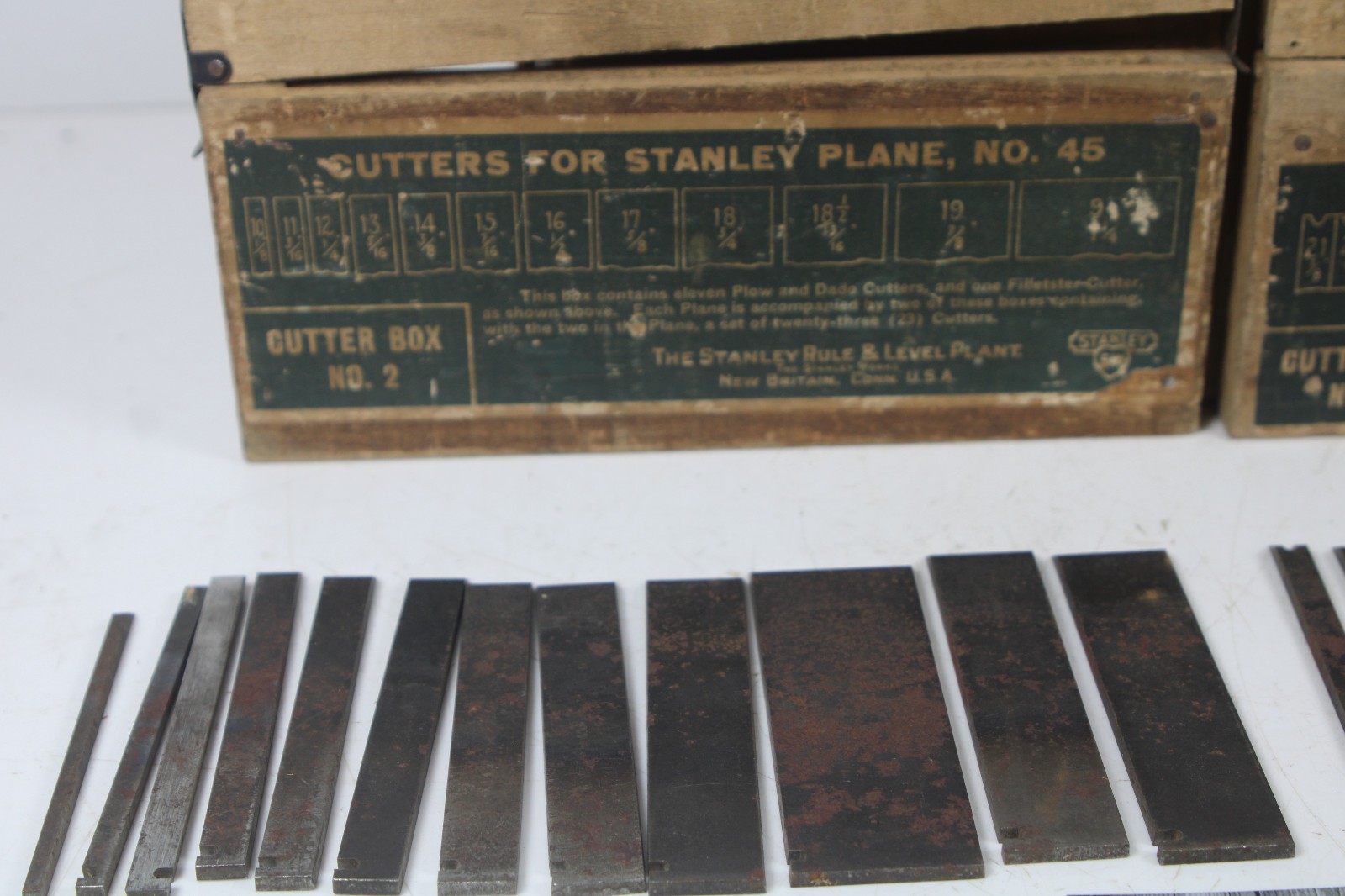 Fine Complete 1920’s Era Stanley SW 45 Combination Plane 23 Cutters Box Inv#SE04
