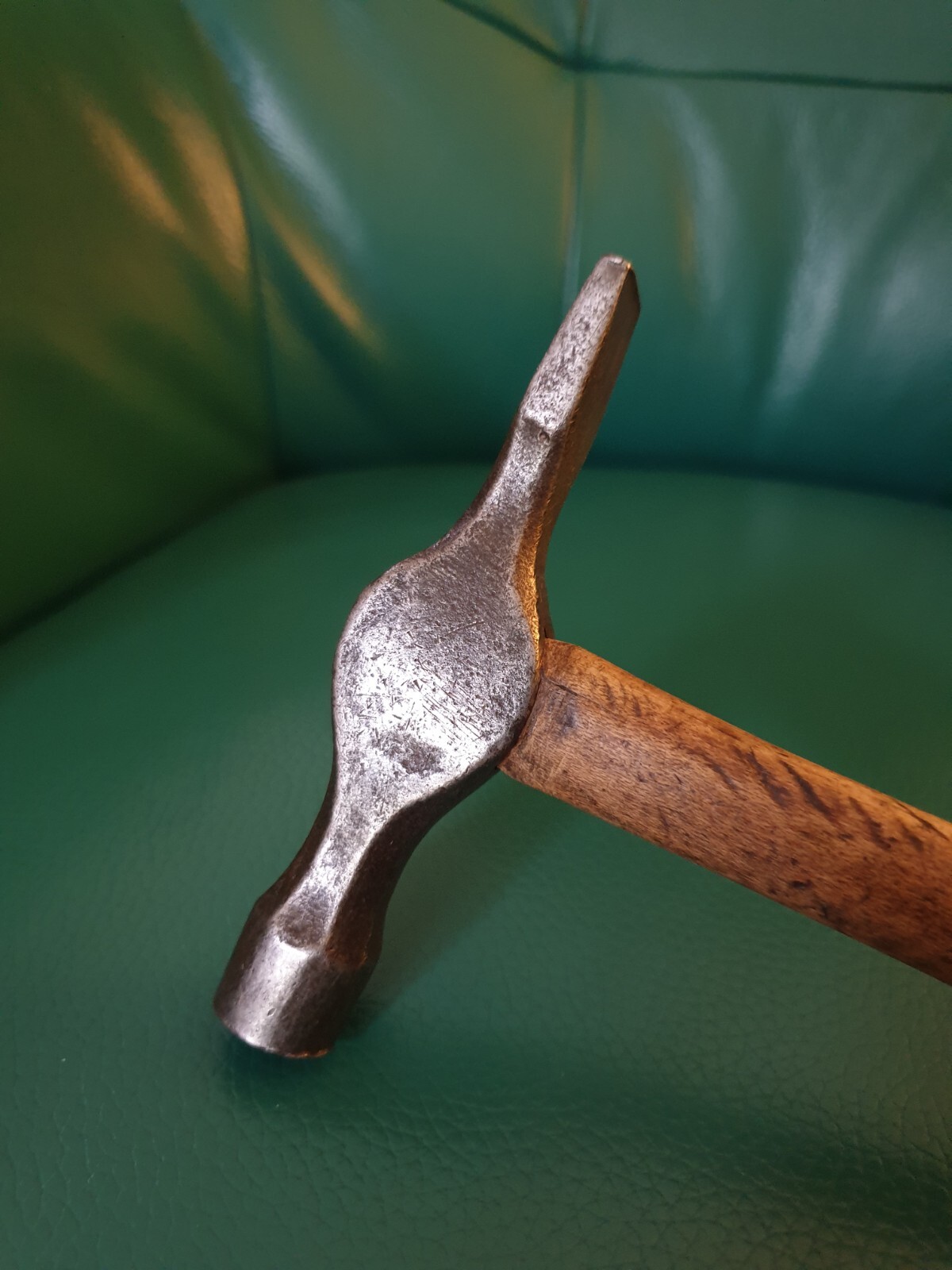 Quality Vintage Super Slim Carpentry Hammer