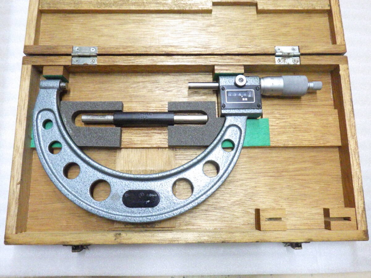 Mitutoyo M810-150 Count Micrometer 125-150Mm 193-106 Used