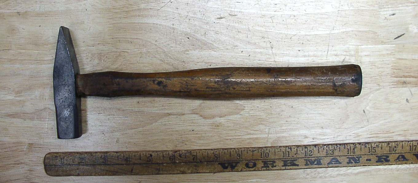 Old Used Tools,Vntg Unbranded USA Cross Peen Hammer,1lb. 6.8oz,4-15/16″ Head,VGC