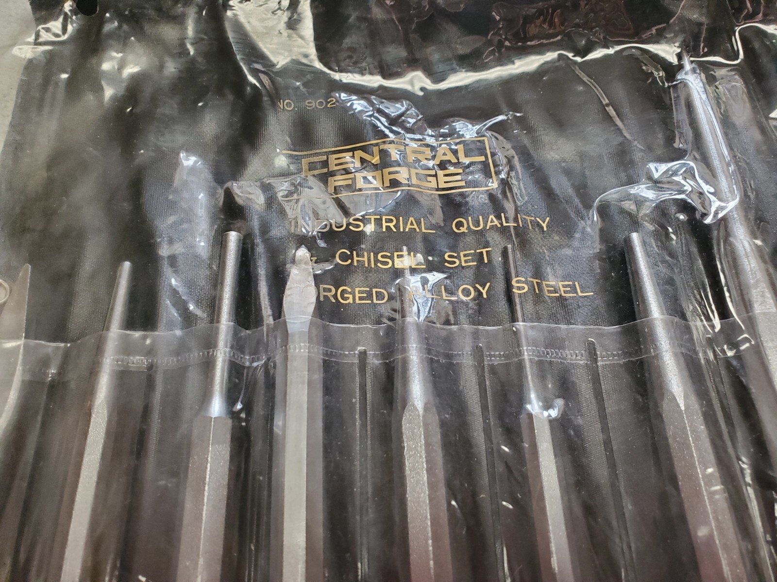 12 Piece Central Forge Highly Industrial Quality Chisel Set – Almost Brand New