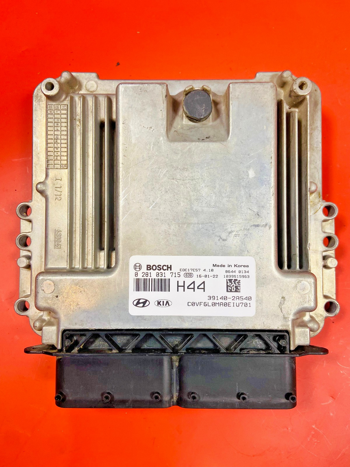 ECU HYUNDAI i40 1.7 CRDi ECU / 0281031715 / 39140-2A540 / FastCourier