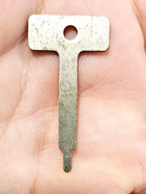 Vintage Kwikset Privacy Pointed 2″ flat Key unique addition to any collection