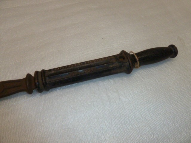 Vintage BRIDGEPORT Hardware No. 56 SUREGRIP Nail Puller Farm Tool USA