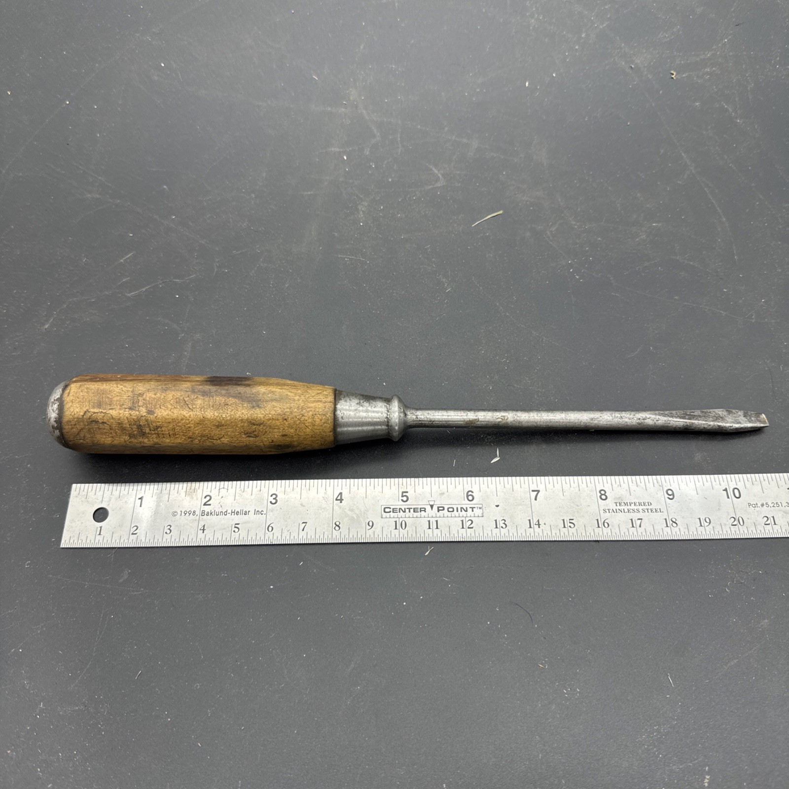 Vintage Zenith Marshall Wells Co. Screwdriver M.W.Co. 11”