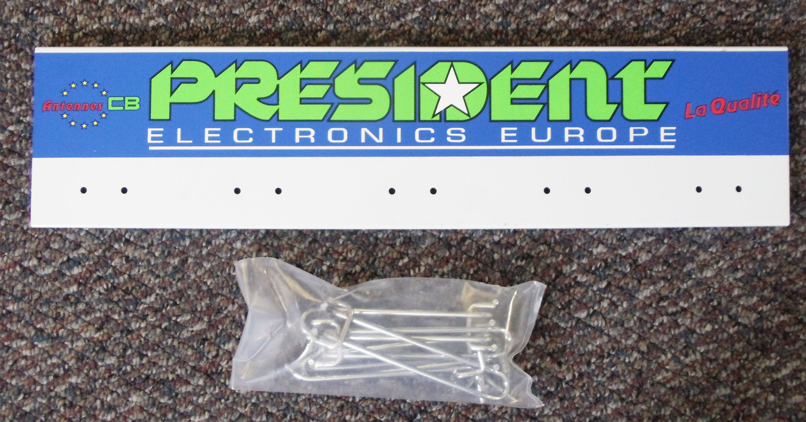 President Presidisplay President Electronics Peg Board Display With Clips