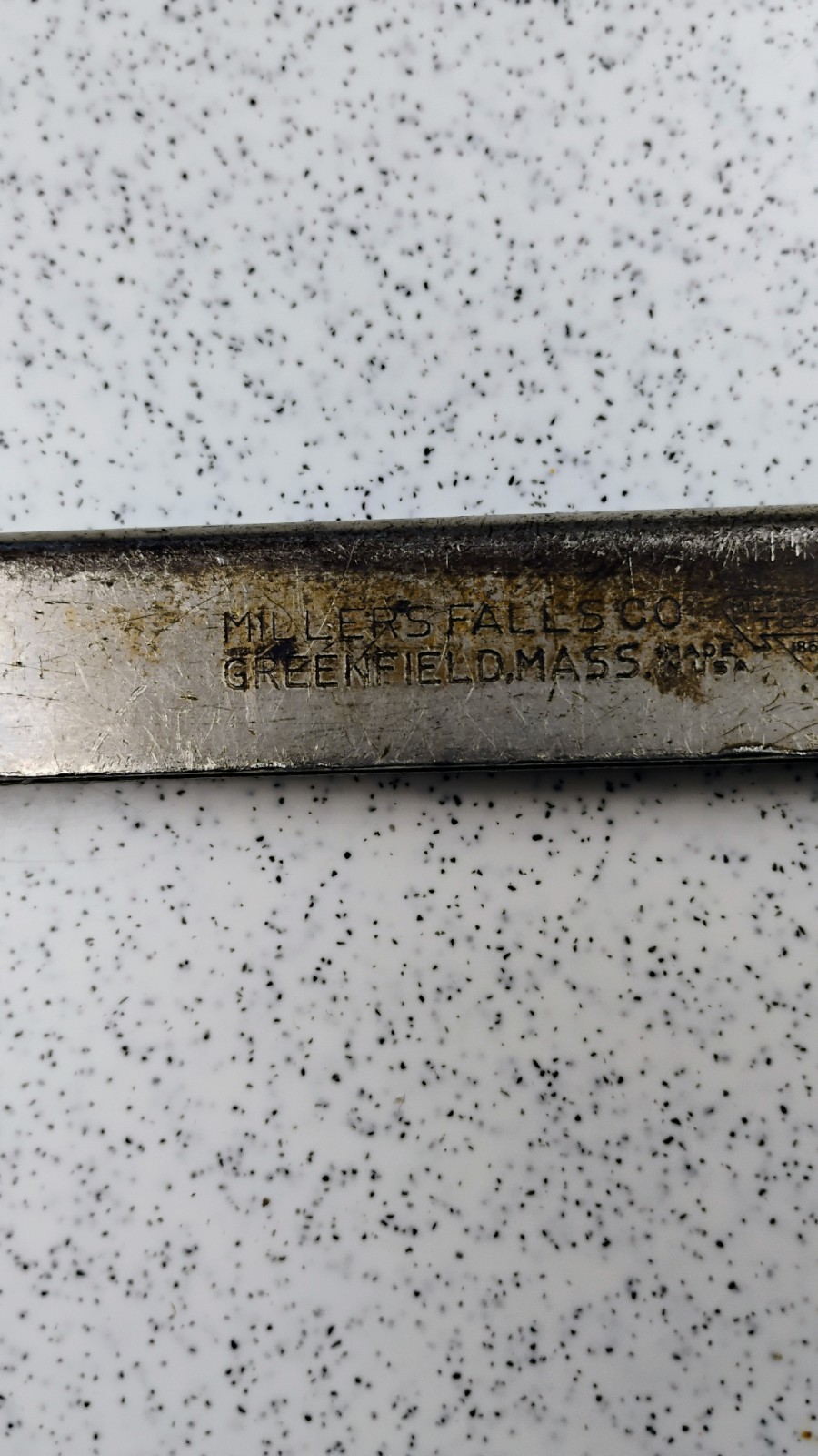 MILLERS FALLS VINTAGE NO 48 HACK SAW 19″ LONG, BLACK HANDLE 20 BLADES LENNOX