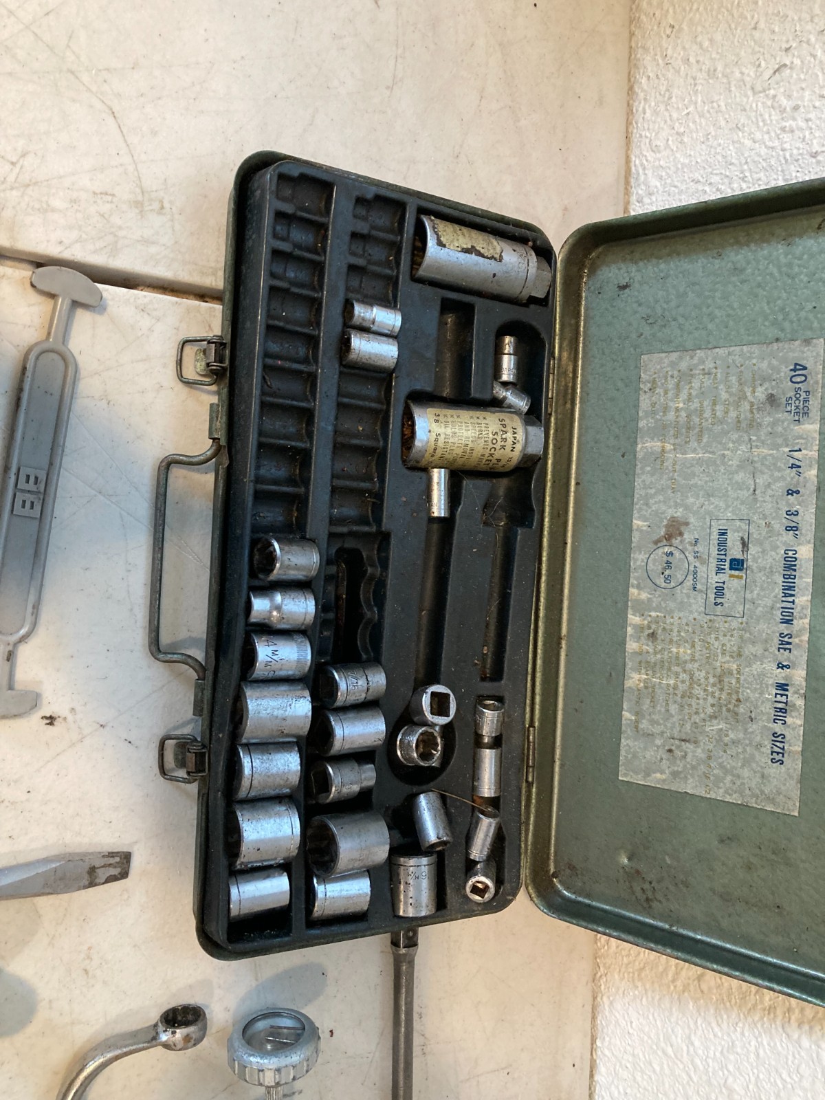 Large Mixed Mechanics Tool Lot Sockets, Ratchets, Wrenches, Hammer, Etc
